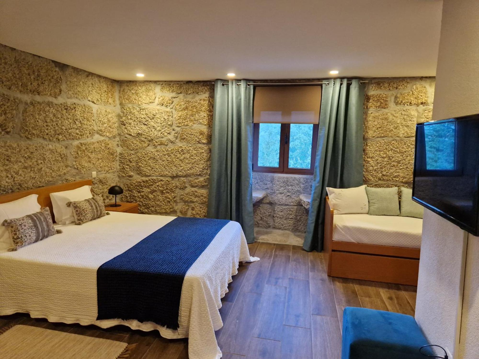 Quinta Da Casa Dos Santos - Inside Geres旅馆 外观 照片